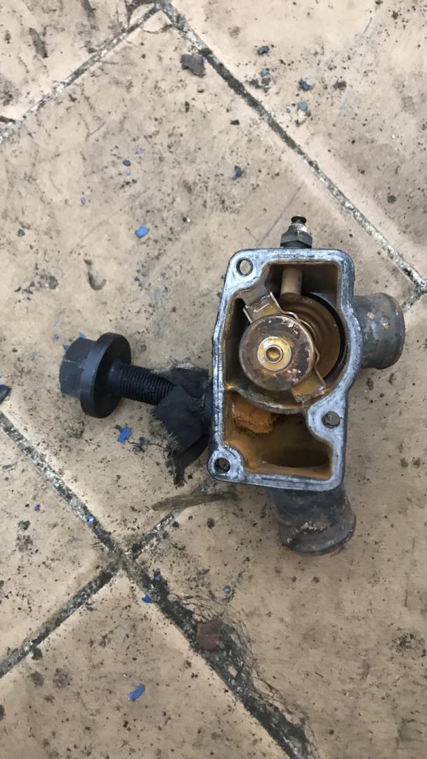 корпус термостата Opel Astra G (1998 - 2009) - фото №1