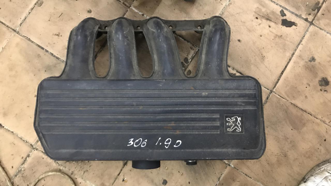 коллектор впускной Peugeot 306 1 поколение (1993 - 1997), 1.9 л., дизель - фото №1