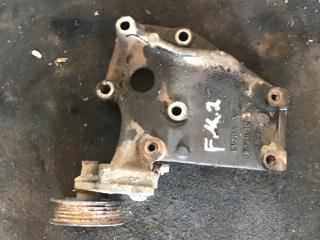 кронштейн (крепление) Ford Mondeo 2 поколение (1996 - 2000), 1.8 л., дизель