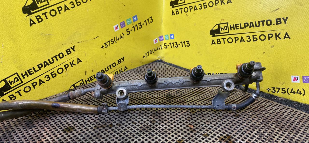 топливная рампа Mitsubishi Space Wagon 2 поколение (Typ N30/N40) 1998, 2.0 л., i, бензин, МКПП, минивэн, передний привод - фото №1