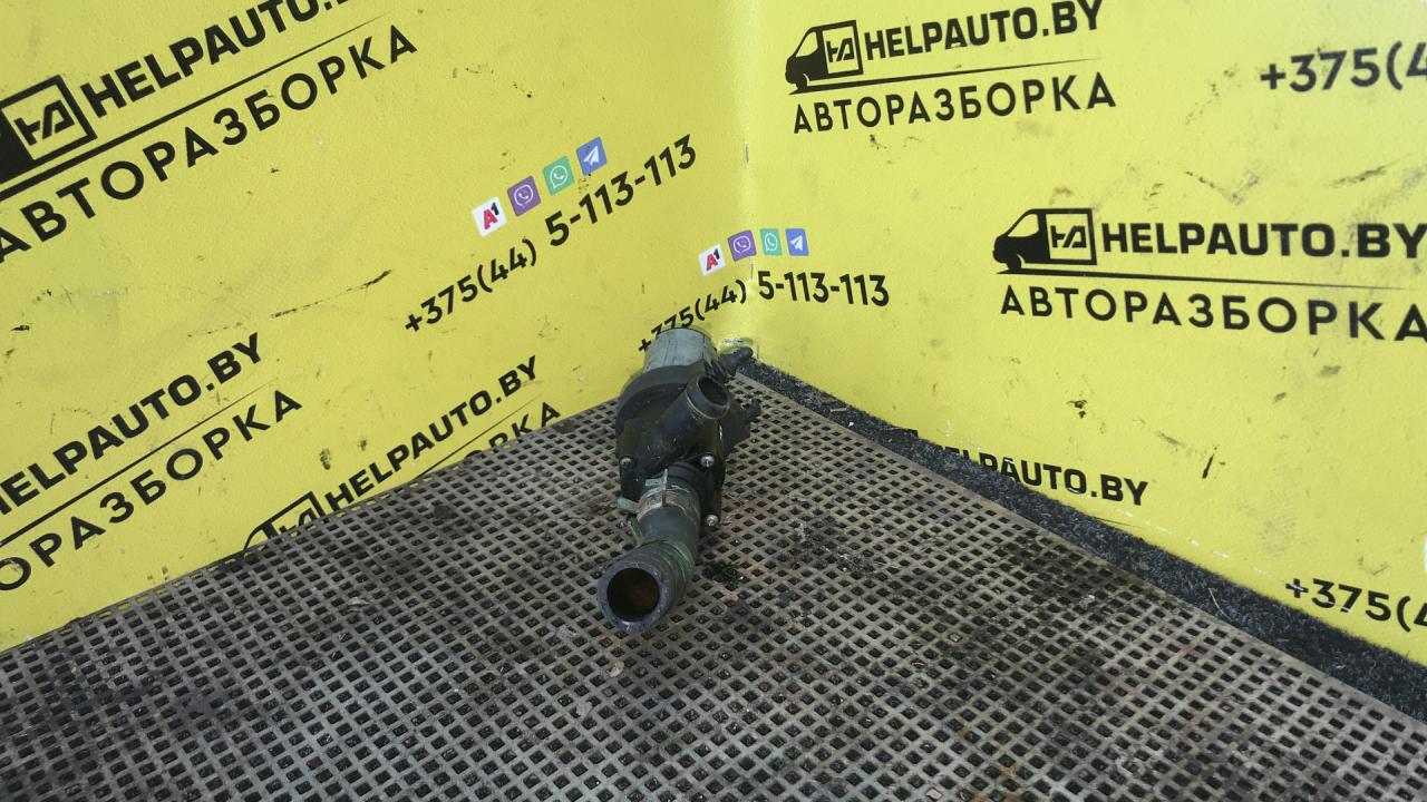 насос антифриза дополнительный Volkswagen Passat B3 (1988 - 1997), 1.6 л., TDi, дизель, универсал - фото №1