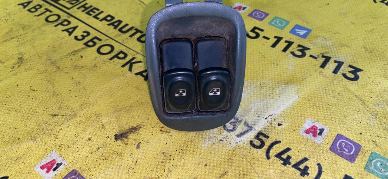кнопка стеклоподъемника Renault Scenic 1 поколение 1998, 1.6 л., i, K7M 702, бензин, МКПП, минивэн, K7M - фото №1