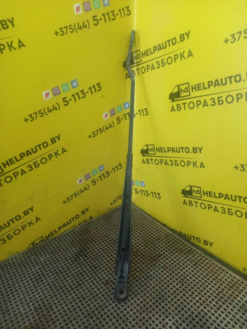 щеткодержатель (поводок стеклоочистителя, дворник) Ford Mondeo 1 поколение 1995, 1.8 л., дизель, МКПП, передний привод, RFN - фото №1