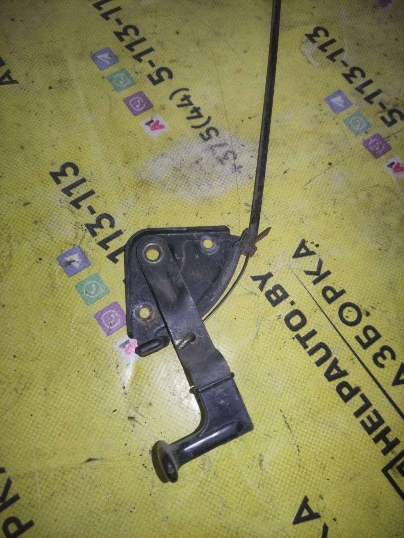 ручка открывания капота Audi 100 4A/C4 1993, 2.4 л., дизель, МКПП, седан, передний привод - фото №1