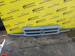решетка радиатора Opel Astra F 1992