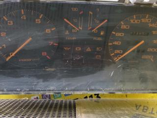 щиток приборов (приборная панель) Mazda 626 2 поколение 1985, 2.0 л., бензин, хетчбэк 5 дв.