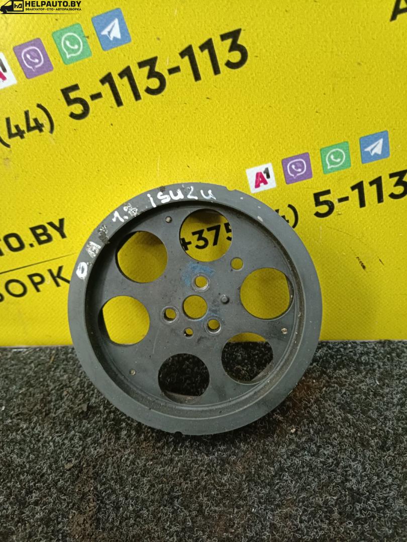 шестерня Opel Vectra A 1994, 1.7 л., дизель, МКПП, седан, ISUZU - фото №1