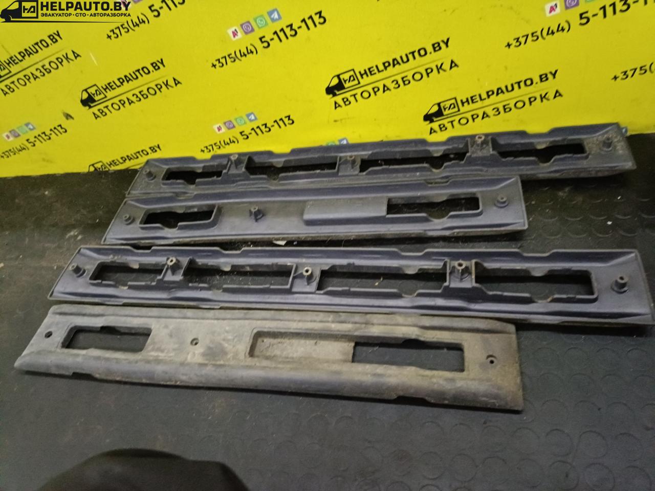 пластик Dodge Caravan 3 поколение 1998, 2.4 л., i, бензин, АКПП, минивэн, ADZ - фото №1