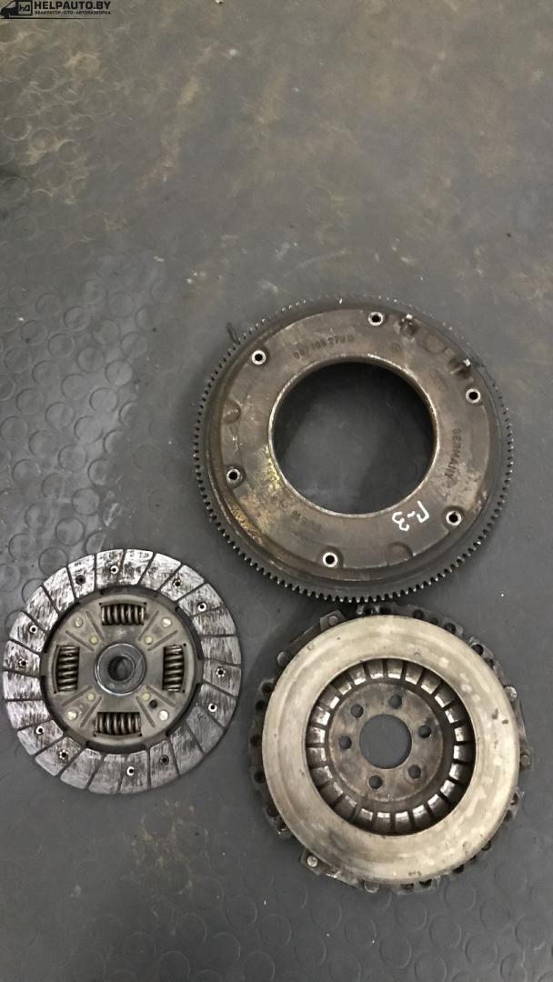 комплект сцепления Volkswagen Golf 3 поколение 1994, 1.9 л., D, дизель, МКПП, универсал, передний привод - фото №1