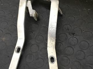 петля капота Ford Sierra 1 поколение 1987, 1.8 л., бензин, МКПП, хетчбэк 5 дв., передний привод
