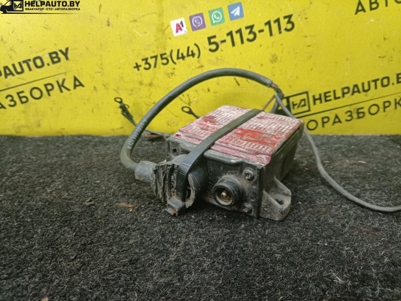 блок управления (другие) Mercedes-Benz E-Класс 1 поколение 1987, 2.3 л., бензин, МКПП, седан, задний привод, M102, 09964900 - фото №1