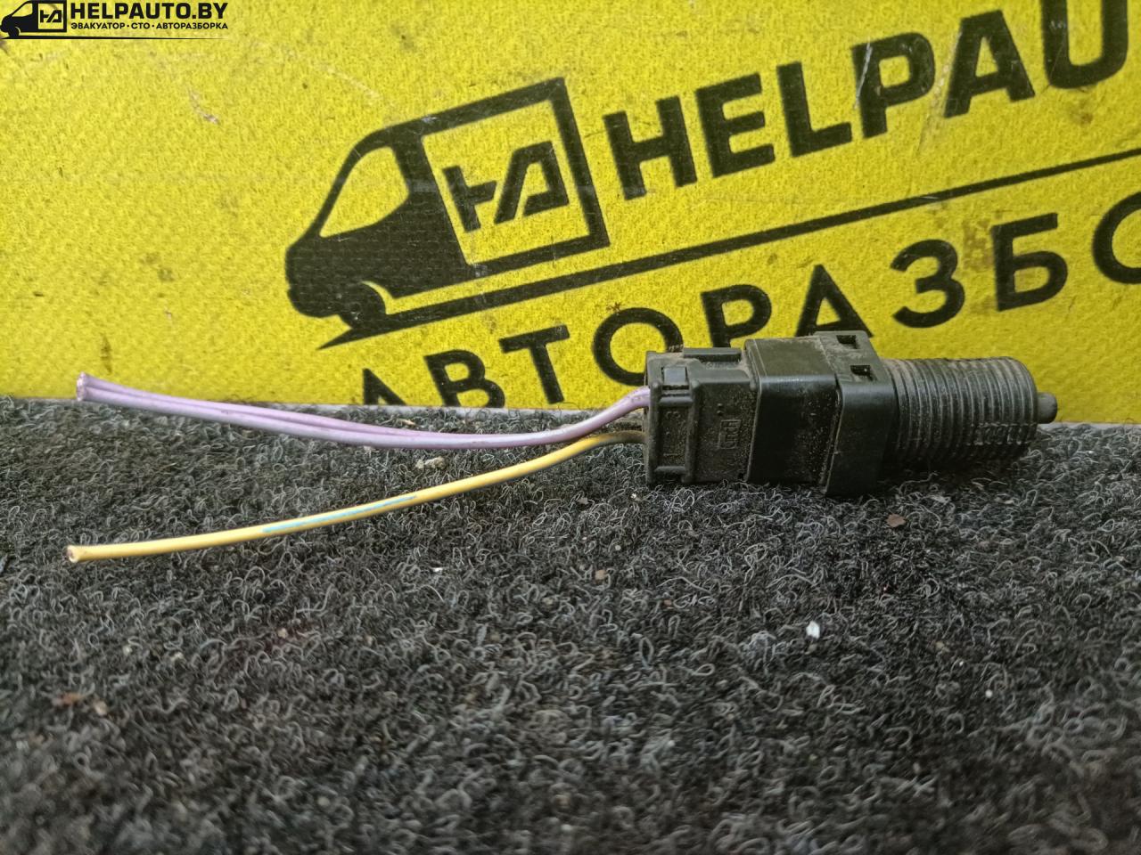Датчик педали тормоза (лягушка) Renault Laguna 1 поколение 1996, 1.8 л., i, бензин, МКПП, хетчбэк 5 дв., передний привод, F3P, 7700785258, VIMERCATI - фото №1