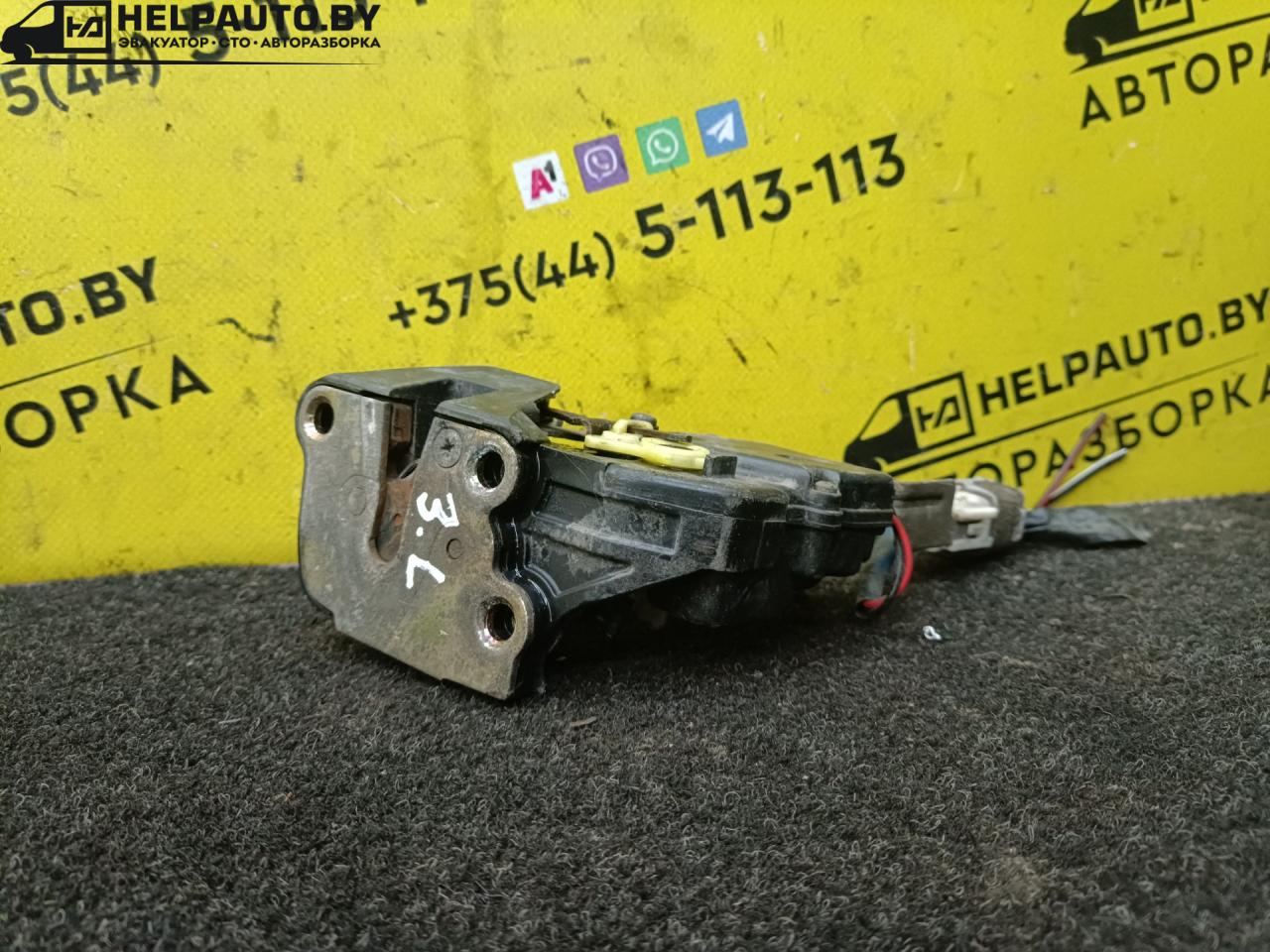 замок двери задней левой Toyota Carina E 1 поколение T190 1997, 1.8 л., бензин, МКПП, хетчбэк 5 дв., передний привод, 7A-FE - фото №1