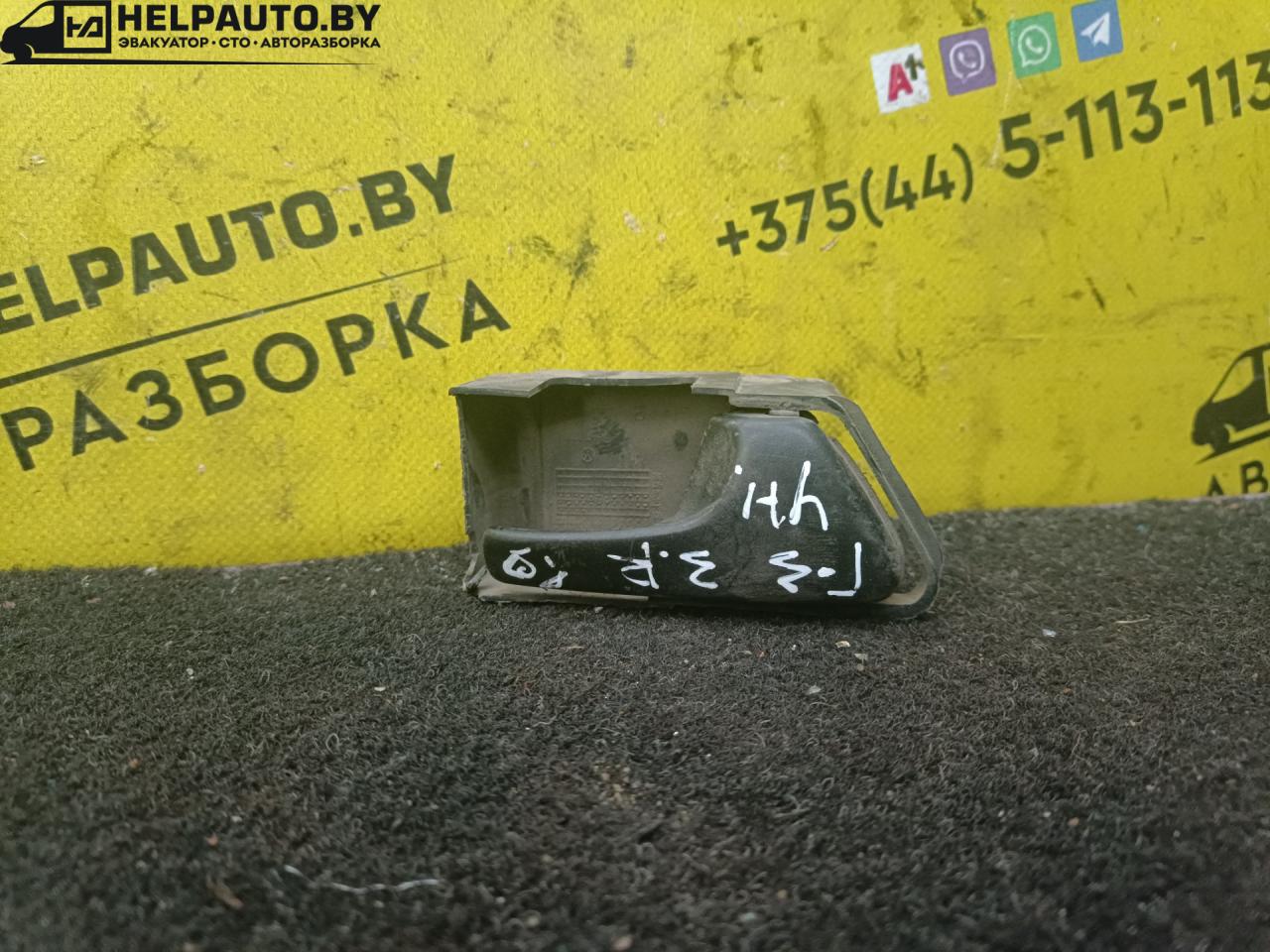 ручка внутренняя задняя правая Volkswagen Golf 3 поколение 1994, 1.9 л., D, дизель, МКПП, универсал, передний привод - фото №1