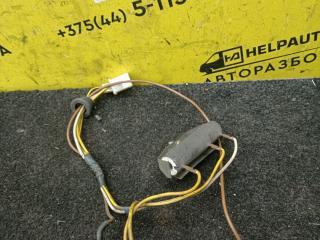 сопротивление печки Volkswagen Passat B2 1986, 1.6 л., karb., бензин, МКПП, универсал, передний привод, 056103373F