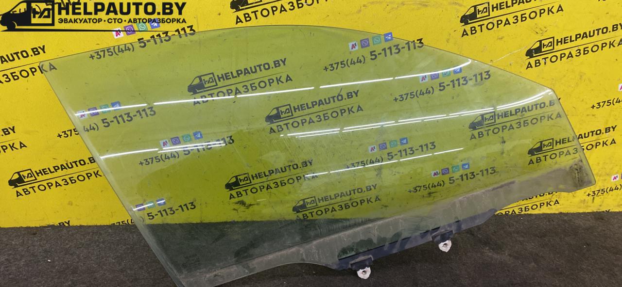 стекло двери передней правой Toyota Avensis 1 поколение (T220) 1999, 1.8 л., бензин, МКПП, седан - фото №1