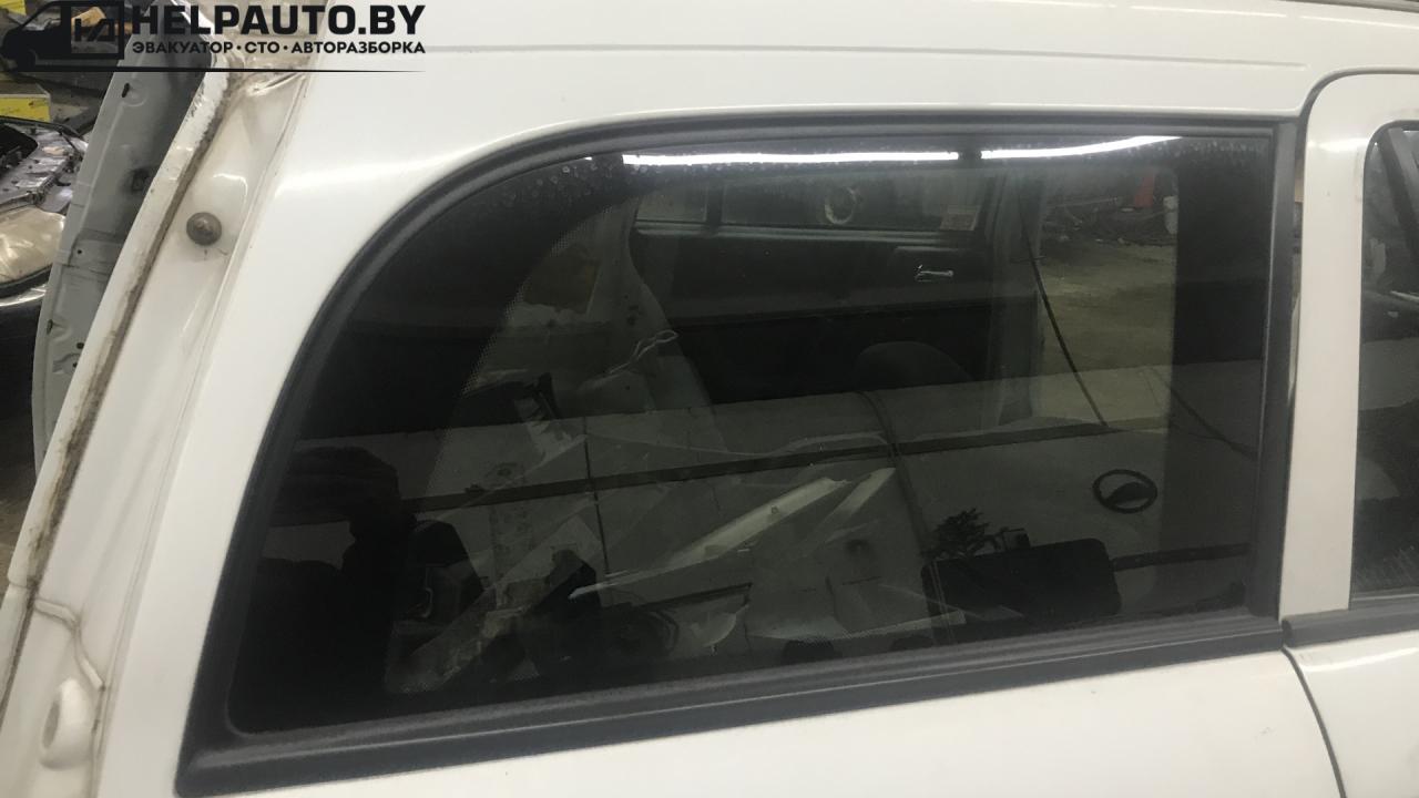 стекло кузовное боковое правое Opel Astra G 2001, 1.6 л., бензин, МКПП, универсал, передний привод - фото №1