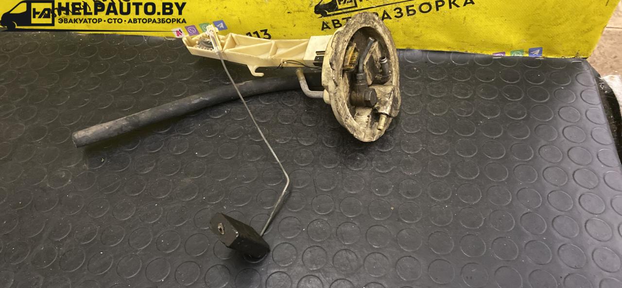 колба в бак Audi 100 4A/C4 1993, 2.0 л., бензин - фото №1