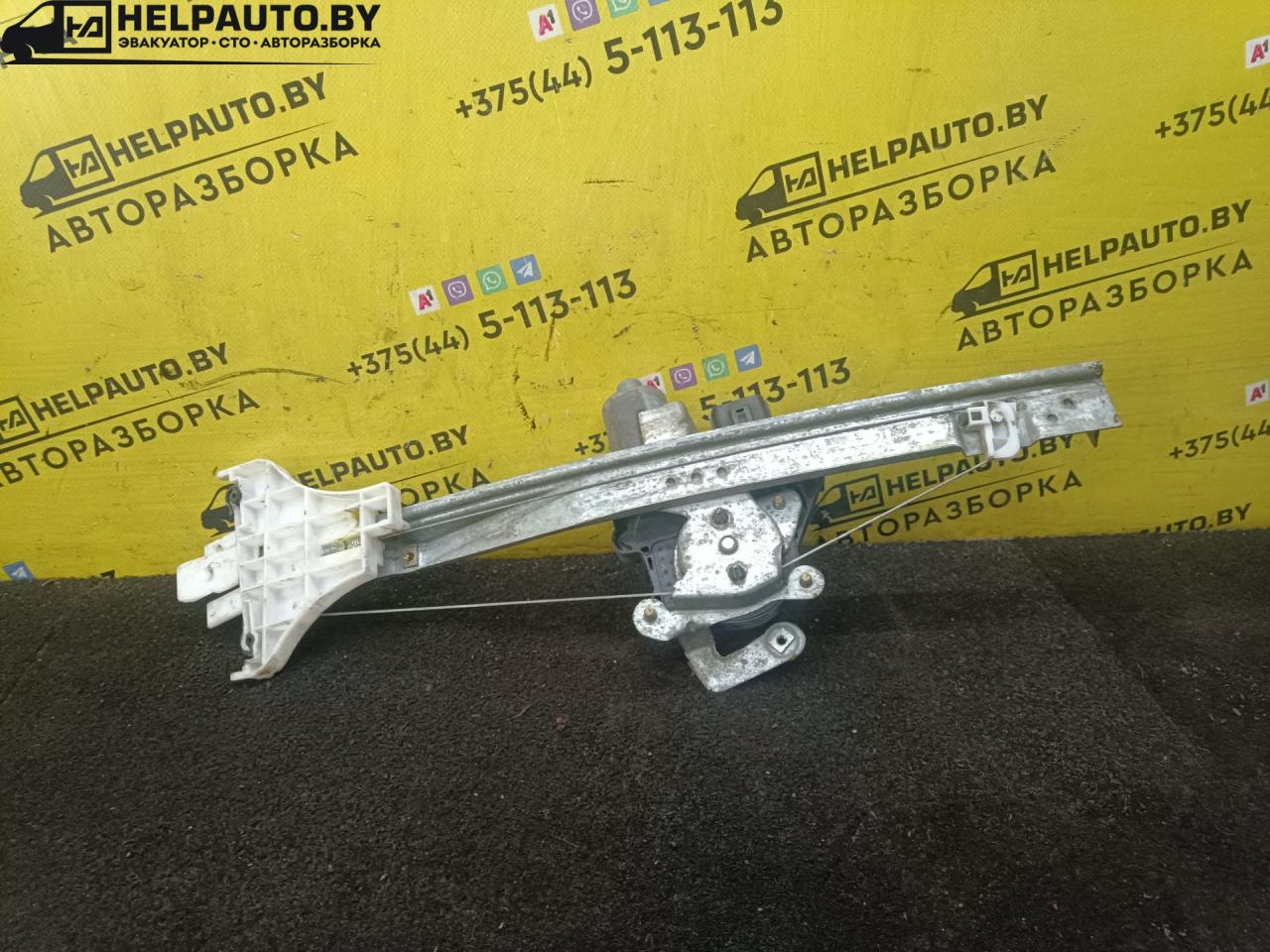 стеклоподъемник задний левый Ford Mondeo 3 поколение 2001, 1.8 л., i, CHBA, бензин, МКПП, серебристый, седан, передний привод - фото №1