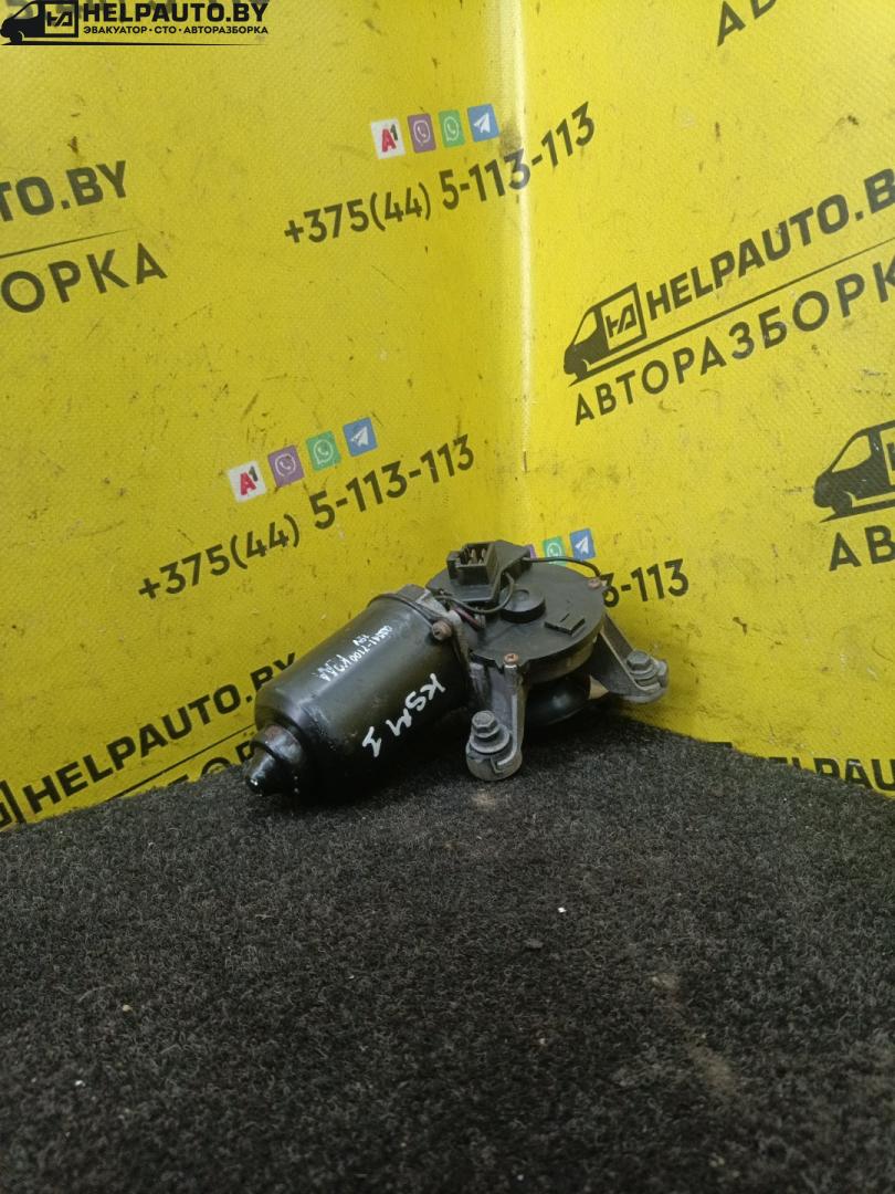 моторчик передних стеклоочистителей (дворников) Kia Shuma 1 поколение 1999, 1.5 л., BFD, бензин, МКПП, зеленый, хетчбэк 5 дв., передний привод - фото №1
