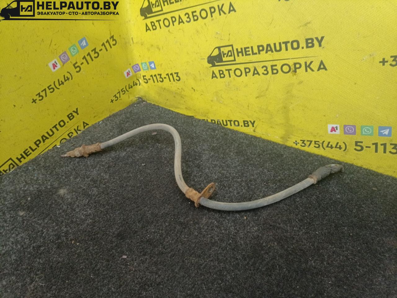 шланг тормозной Toyota Carina E 1 поколение 1997, 2.0 л., дизель, МКПП, зеленый, седан - фото №1