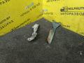 петля капота Mitsubishi Carisma 1 поколение 1997, 1.9 л., F8QT, дизель, МКПП, зеленый, хетчбэк 5 дв. - фото №2