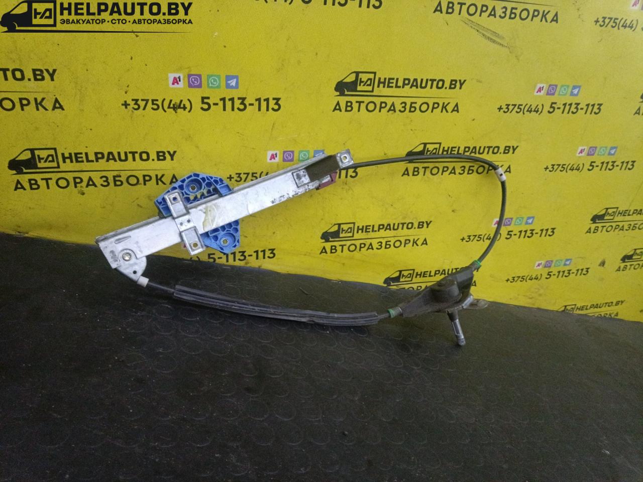 стеклоподъемник задний правый Ford Mondeo 2 поколение (1996 - 2000), 1.8 л., бензин, серебро, седан - фото №1