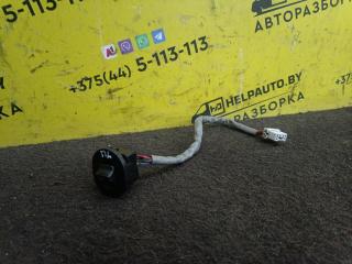 кнопка стеклоподъемника переднего левого Nissan Primera P10 1996, 1.6 л., GA16DE, бензин, МКПП, бордовый, универсал