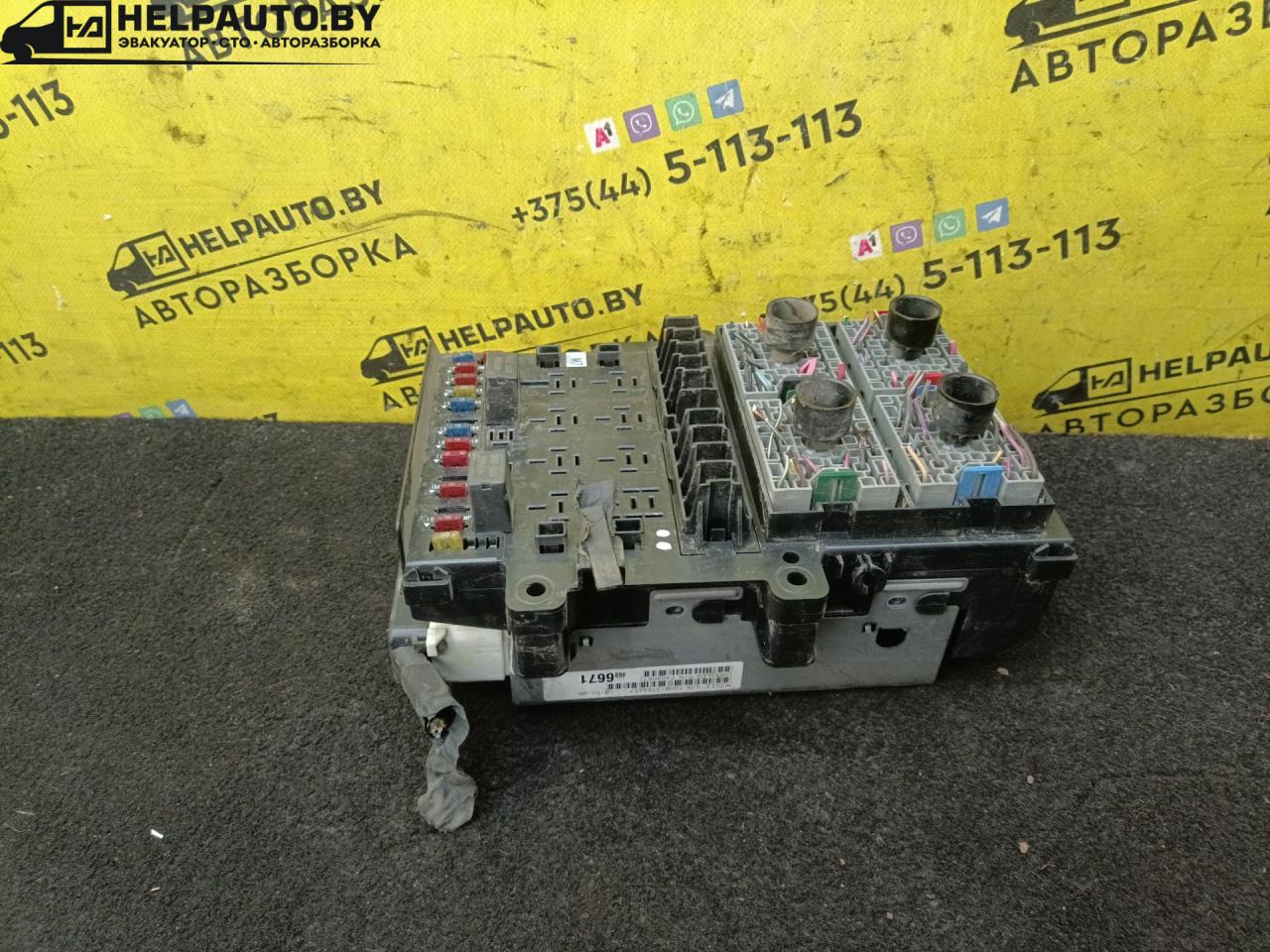 блок комфорта Chrysler Voyager 3 поколение 1998, 2.4 л., EDZ, бензин, МКПП, зеленый, минивэн, передний привод - фото №1