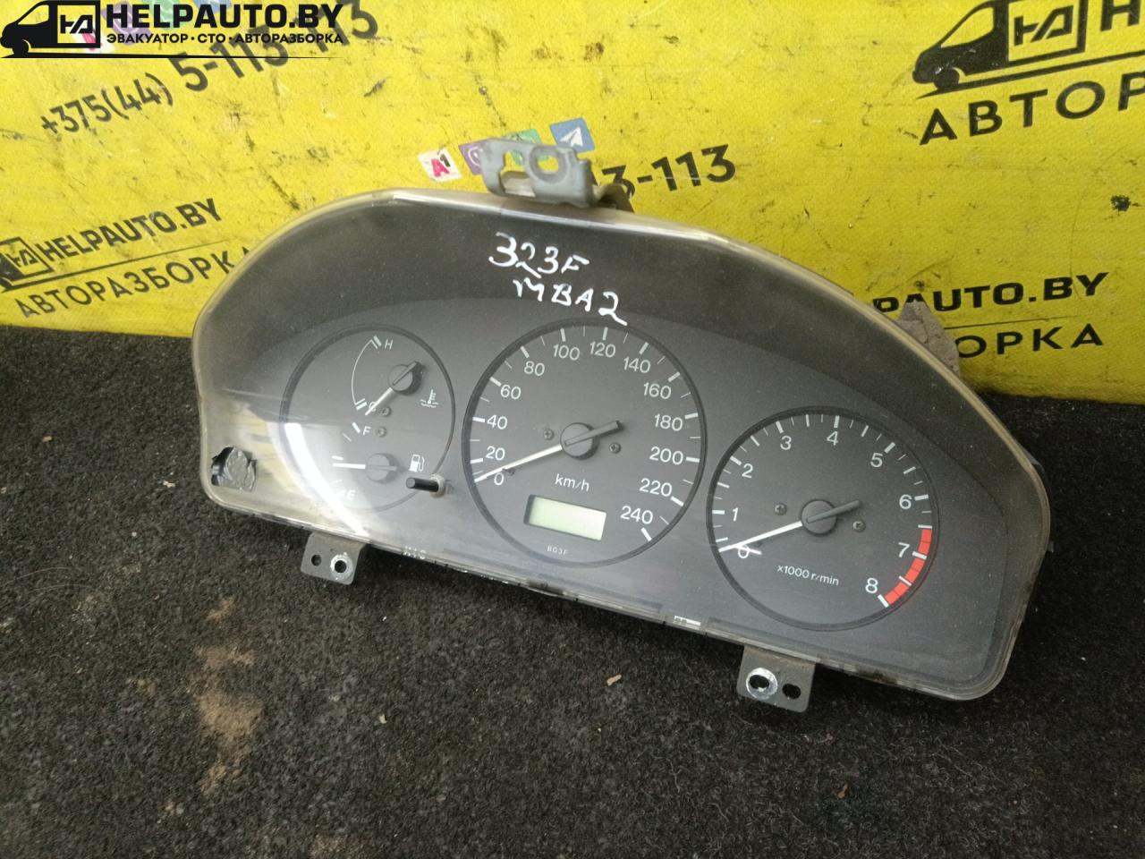 щиток приборов (приборная панель) Mazda 323 5 поколение 1997, 1.5 л., бензин, МКПП, зелый, хетчбэк 5 дв., передний привод - фото №1