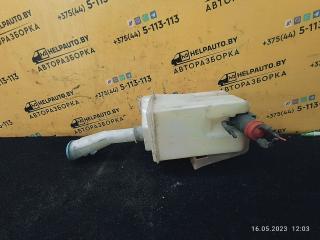 бачок омывателя Daewoo Nubira J100 1998, 2.0 л., бензин, МКПП, красный / зеленый, седан