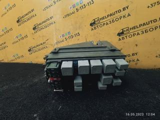 блок предохранителей Daewoo Nubira J100 1998, 2.0 л., бензин, МКПП, красный / зеленый, седан