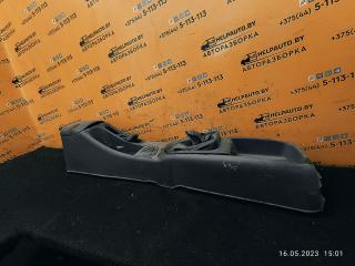 консоль салона Daewoo Nubira J100 1998, 2.0 л., бензин, МКПП, красный / зеленый, седан