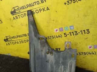 брызговик Ford Focus 1 поколение [рестайлинг] 2003, 1.6 л., бензин, МКПП, серебристый, седан