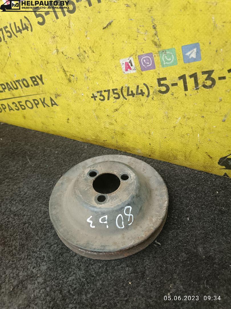 шкив помпы Audi 80 8A/B3 1989 - фото №1