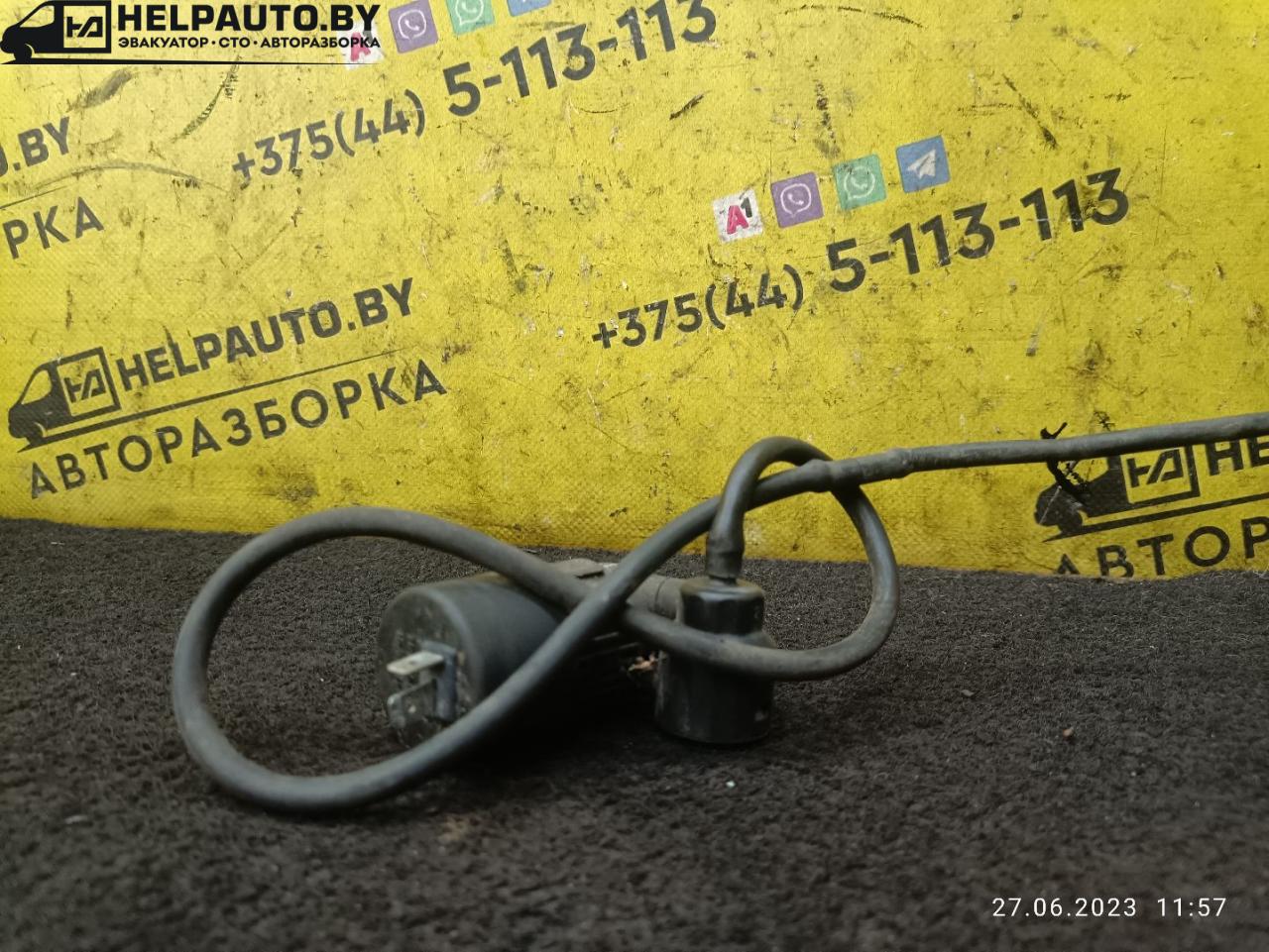 насос (моторчик) омывателя стекла Opel Omega B 1997, 2.5 л., X 25 DT, дизель, МКПП, черный, универсал - фото №1