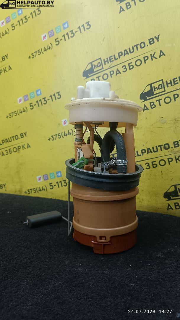 колба в бак Fiat Punto 1 поколение 1997, 1.2 л., бензин, МКПП, белый, хетчбэк 5 дв. - фото №1