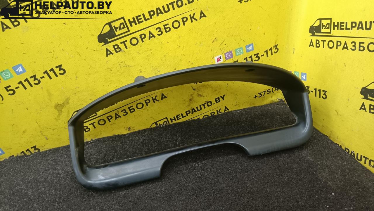 рамка панели приборов Toyota Carina E 1 поколение T190 1997, 2.0 л., дизель, МКПП, зеленый, седан - фото №1