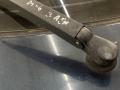 щеткодержатель задний Mazda 6 GG 2003, 1.8 л., L8-DE, бензин, АКПП, черный, хетчбэк 5 дв. - фото №3