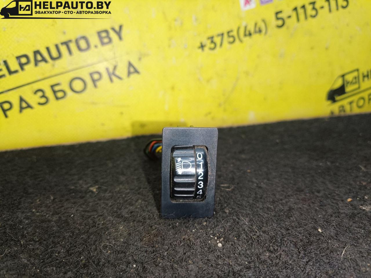 кнопка корректора фар Toyota Carina T170 1992, 1.6 л., 4A-FE, бензин, МКПП, красный, седан, передний привод - фото №1