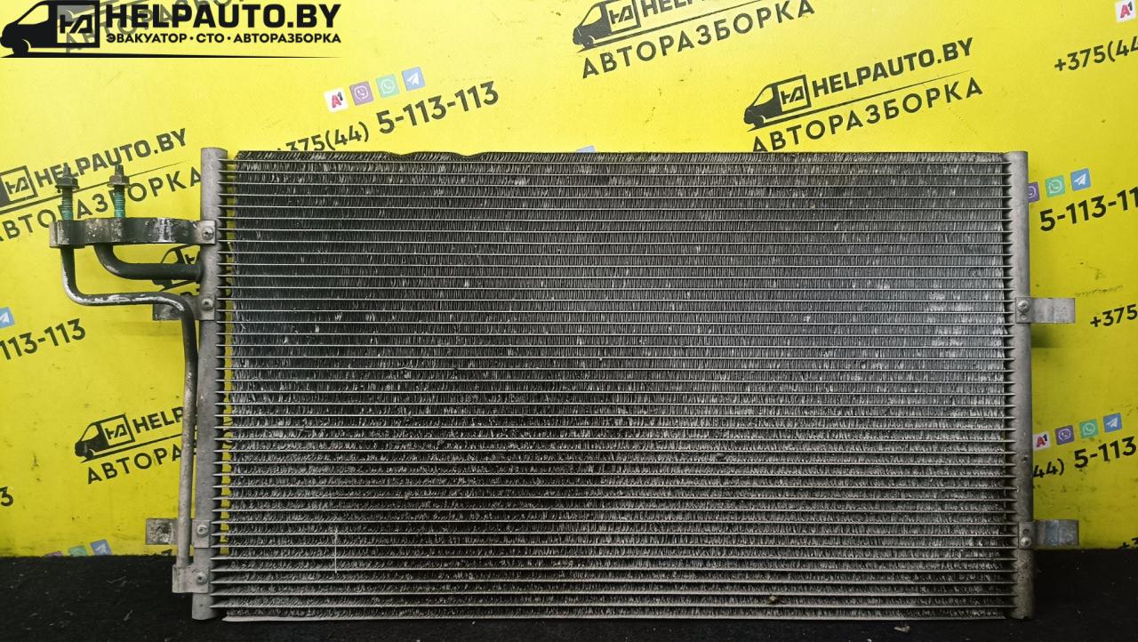радиатор кондиционера Ford Focus 2 поколение 2006, 1.6 л., HWDA, бензин, МКПП, красный, хетчбэк 5 дв., передний привод - фото №1