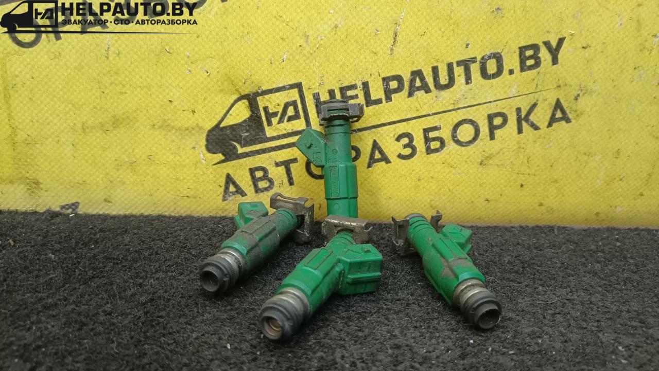 форсунка Opel Omega B 1999, 2.0 л., бензин, МКПП, задний привод - фото №1