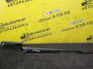 щеткодержатель (поводок стеклоочистителя, дворник) Volkswagen Polo 3 поколение 1999, 1.0 л., ALL, бензин, 5МКПП, зеленый, хетчбэк 3 дв., передний привод