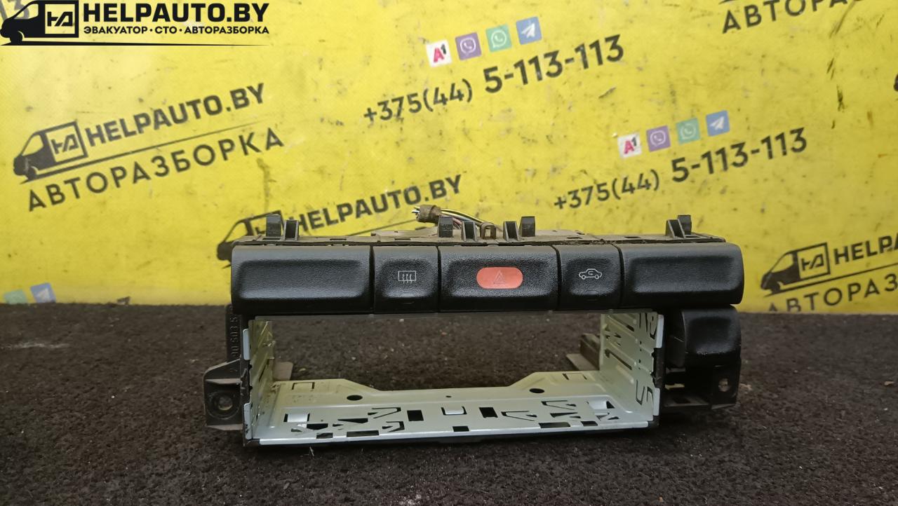 рамка под магнитолу Opel Vectra B 1997, 1.6 л., X 16 XEL, бензин, МКПП, красный, седан, передний привод - фото №1