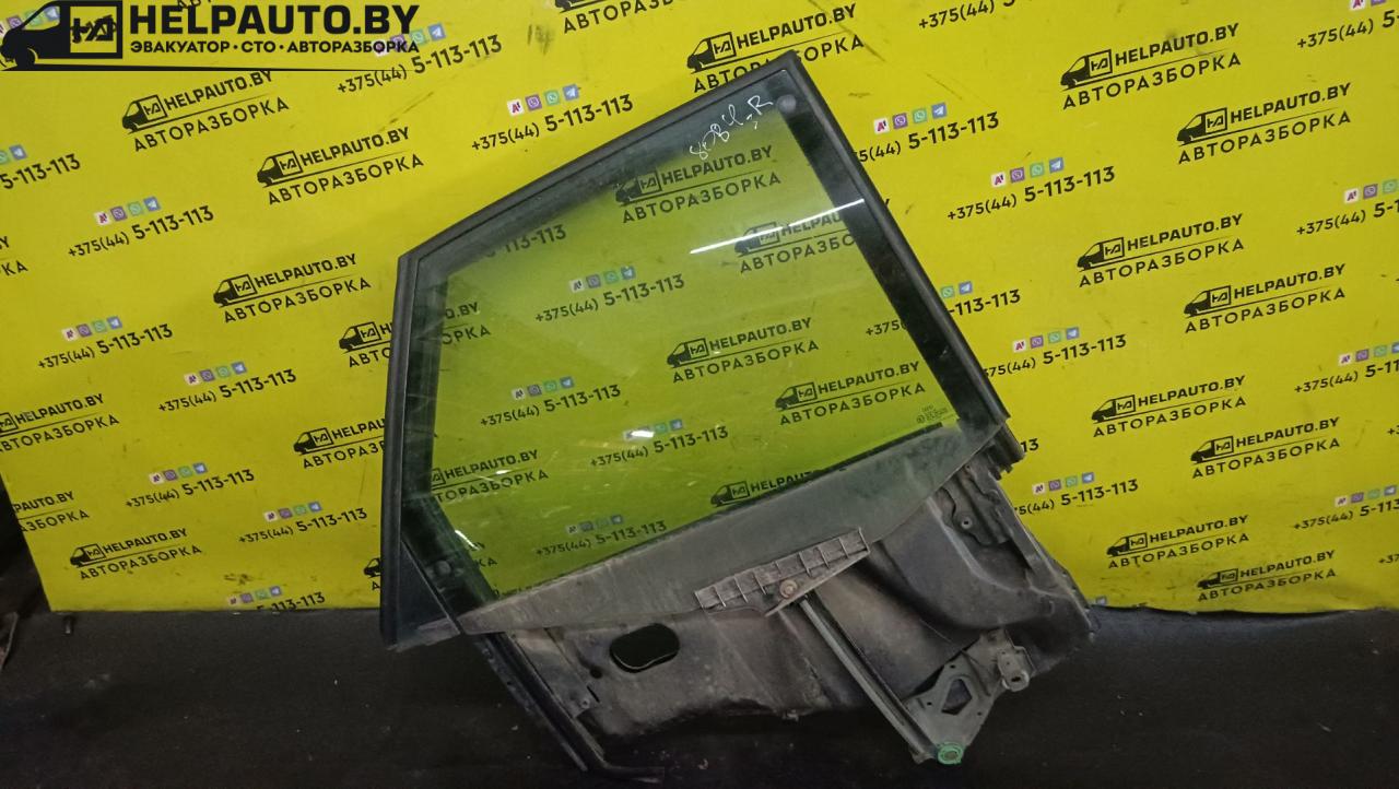 стекло двери задней правой Audi 80 8C/B4 1994, 2.0 л., бензин, МКПП, зеленый, седан, передний привод - фото №1