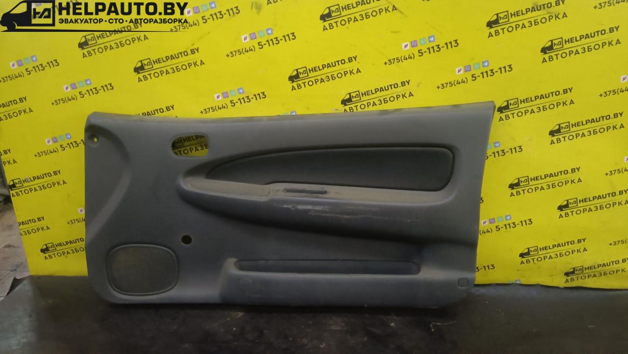 обшивка двери передняя правая Mazda 323 6 поколение 1998, 2.0 л., дизель, МКПП, синий, хетчбэк 3 дв., LIKVIDACIYA, SKLADA - фото №1