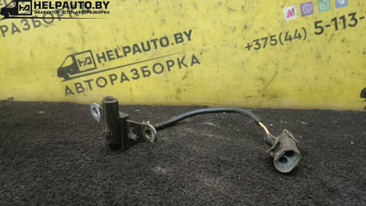датчик коленвала Renault Scenic 1 поколение 1998, 1.6 л., K7M 702, бензин, 5МКПП, серый, передний привод - фото №1