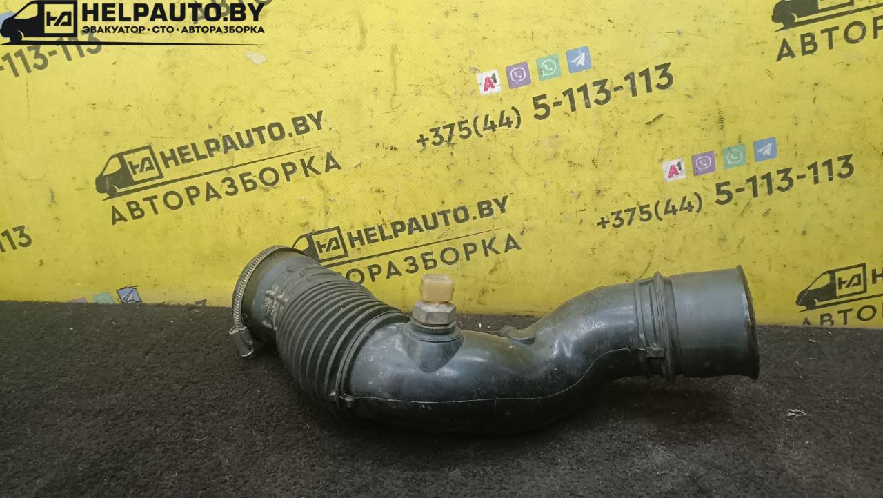 патрубок воздушного фильтра Renault Scenic 1 поколение 1998, 1.6 л., K7M 702, бензин, 5МКПП, серый, передний привод - фото №1