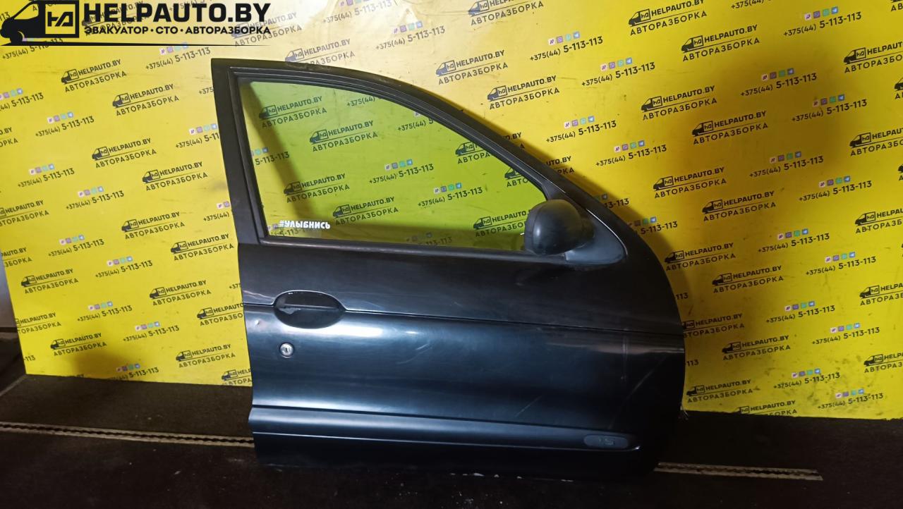 молдинг двери передней правой Renault Megane 1 поколение 1996, 1.6 л., бензин, МКПП, черный, хетчбэк 5 дв., передний привод - фото №1