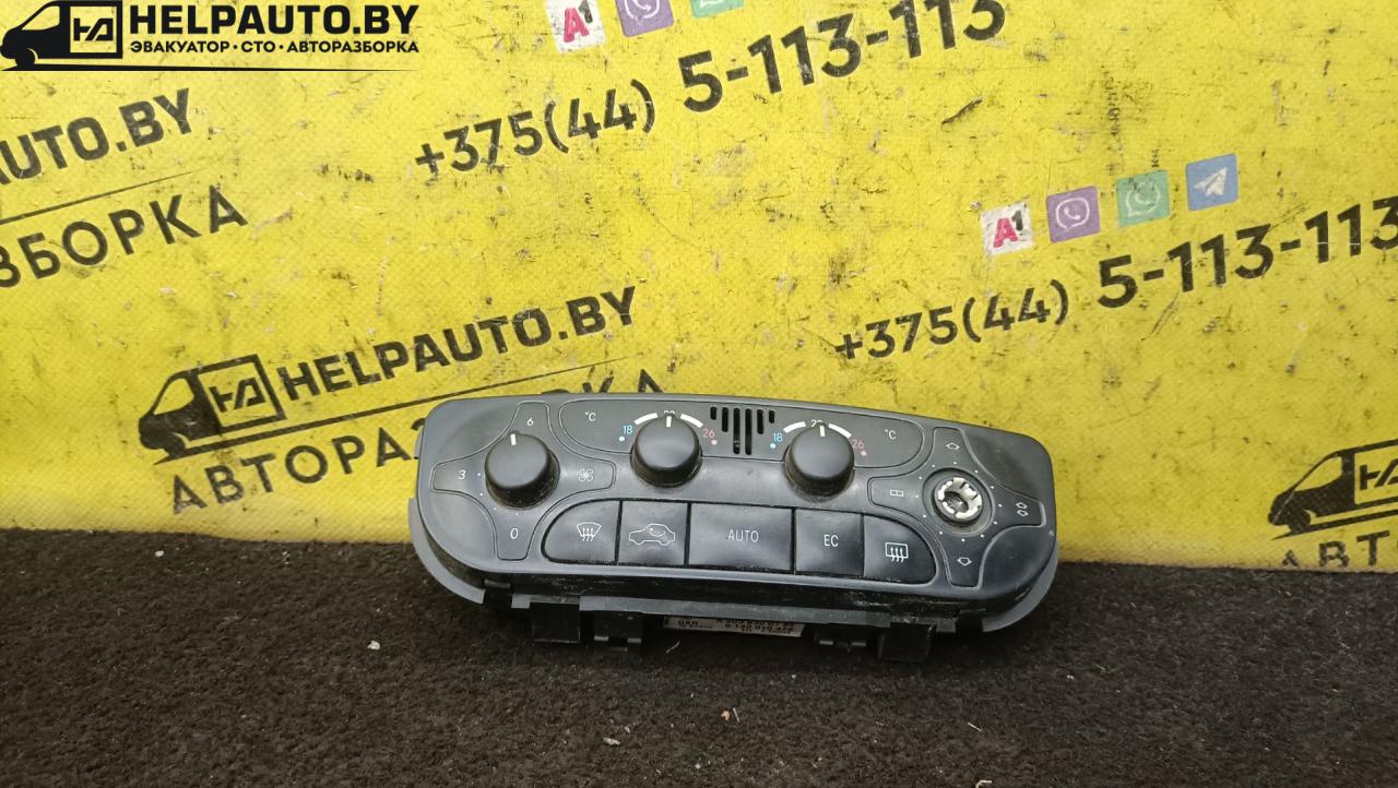 блок управления печки / климат-контроля Mercedes-Benz C-Класс W203/S203/CL203 2000, 1.8 л., бензин, МКПП, белый, седан, задний привод - фото №1
